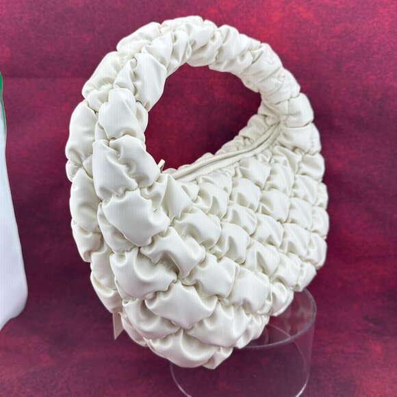 A NEW DAY BUBBLE QUILTED CLITCH HANDBAG, CREAM, SINGLE HANDLE, ZIP CLOSURE - Picture 2 of 9